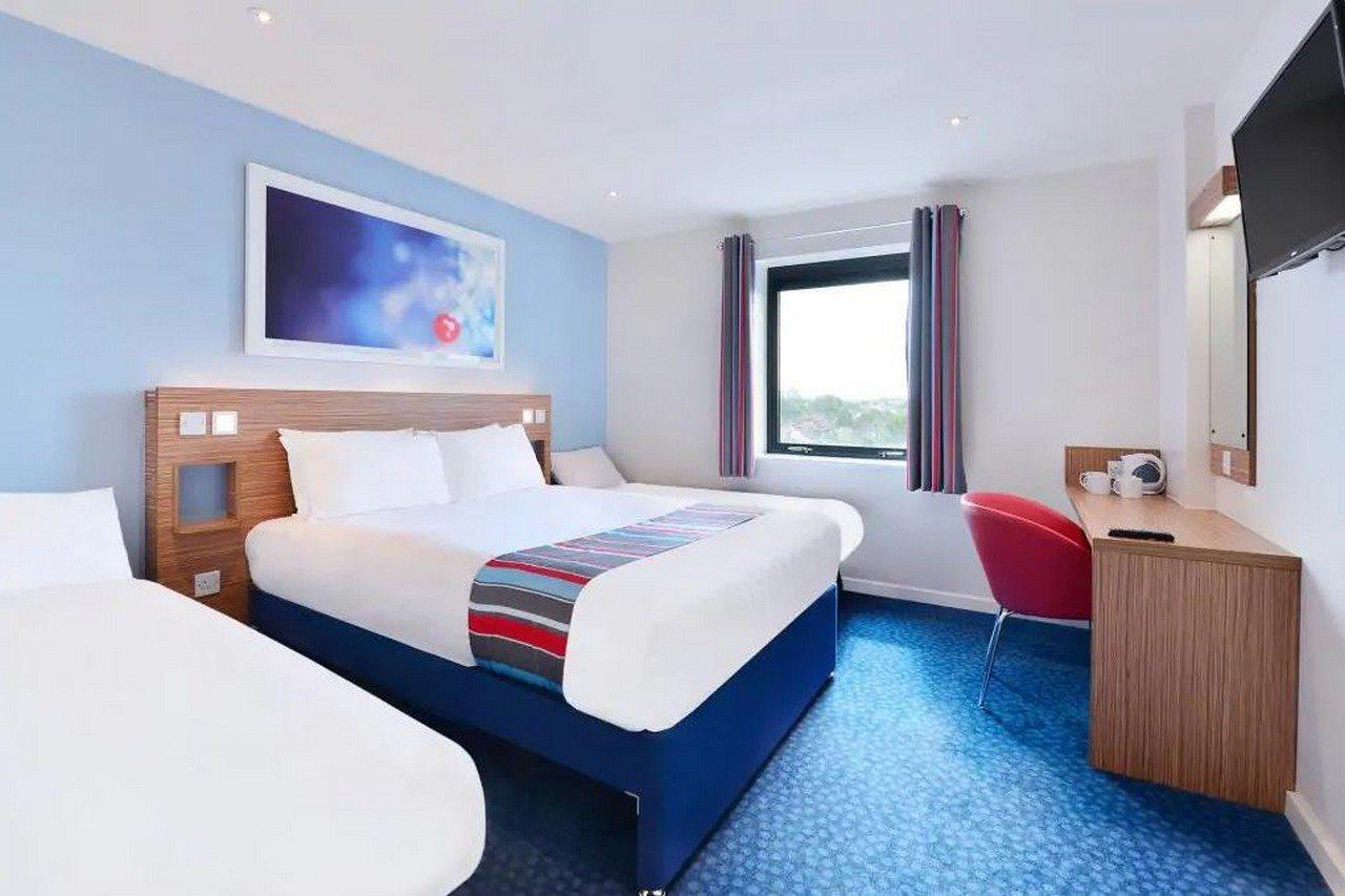 แทรเวลลอดจ์ ลอนดอน เฟลแทม Hotel Feltham ภายนอก รูปภาพ