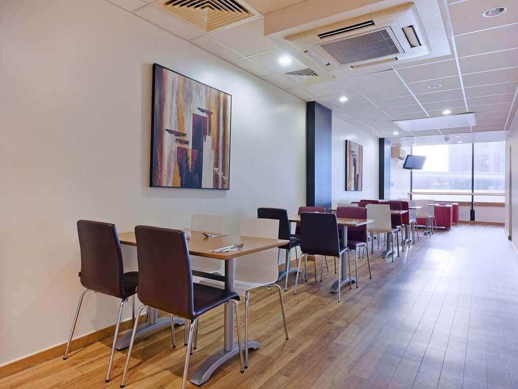 แทรเวลลอดจ์ ลอนดอน เฟลแทม Hotel Feltham ร้านอาหาร รูปภาพ